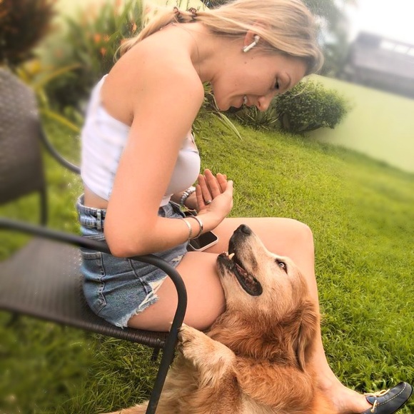 Meet your Posher, Mia - Picture 1 of 1